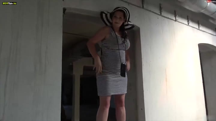 ViktoriaGoo – Die Pisse Lady – Fast erwischt worden