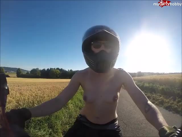 BandidaFox – Titten freiheit auf dem roller einfach zu geil