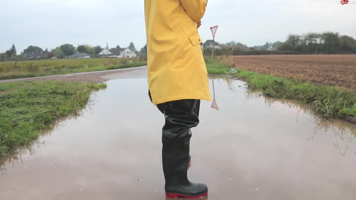 Brav war gestern – Ganz spontan kurz PiPi in die Pfuetze gemacht