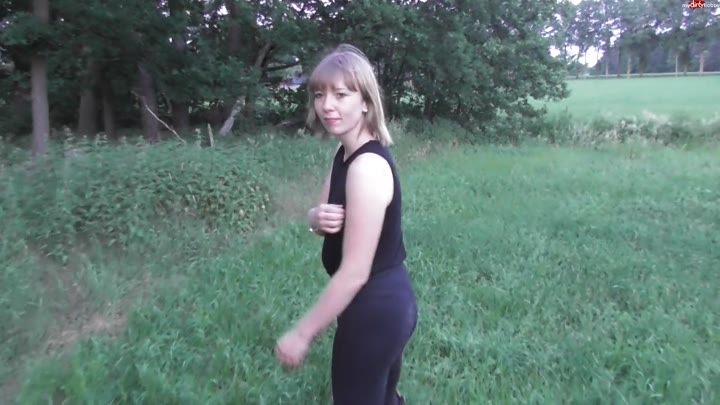 BunnyDiamond – Wixxt du mir auf meine Reitstiefel