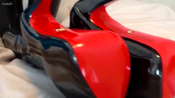 CandyXS – 3 Lochbitch – In welches Loch spritzt du