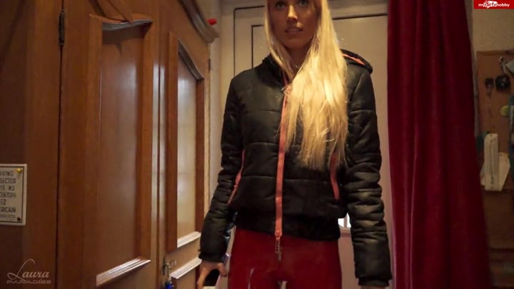 CandyXS – Hausbesuch von deiner Latexhure