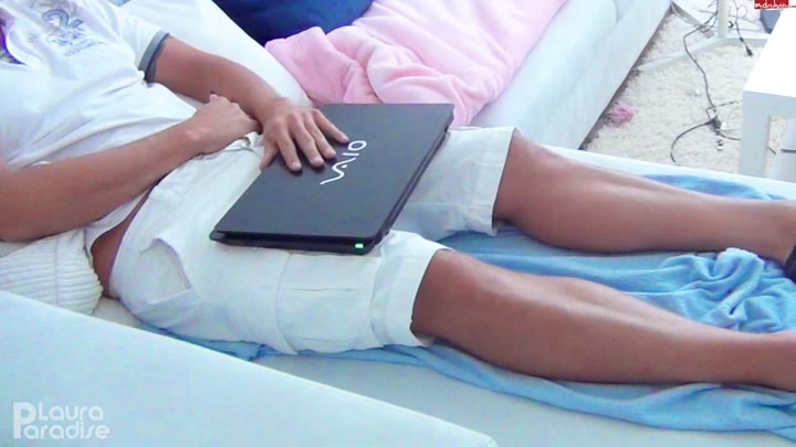 CandyXS – Unglaublich – Vom Stiefbruder geschwaengert