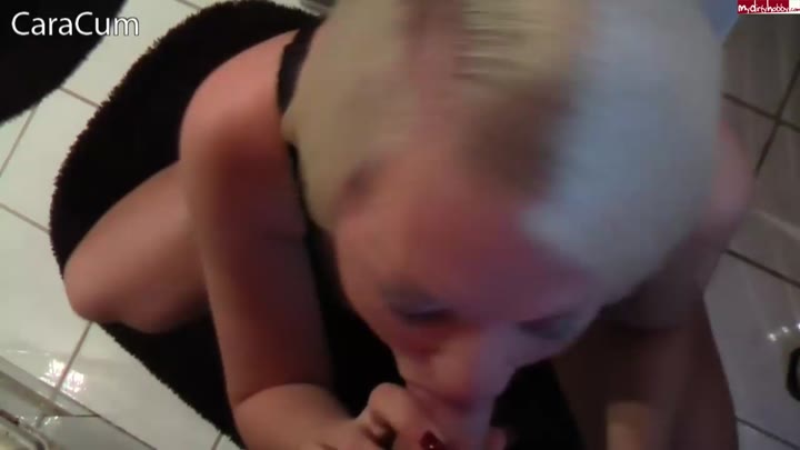 CaraCum – Amateurfick im Bad – Dirty Talk
