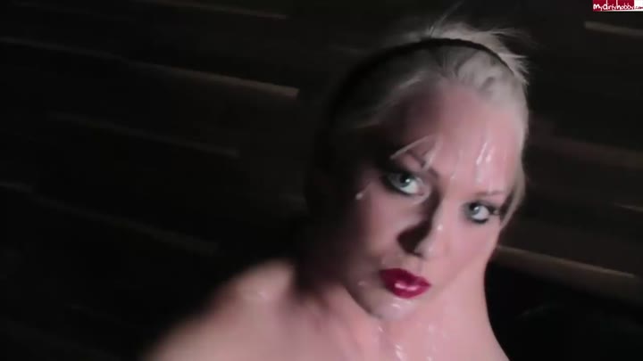 CaraCum – Bukkake-Schlampe Sei der Naechste