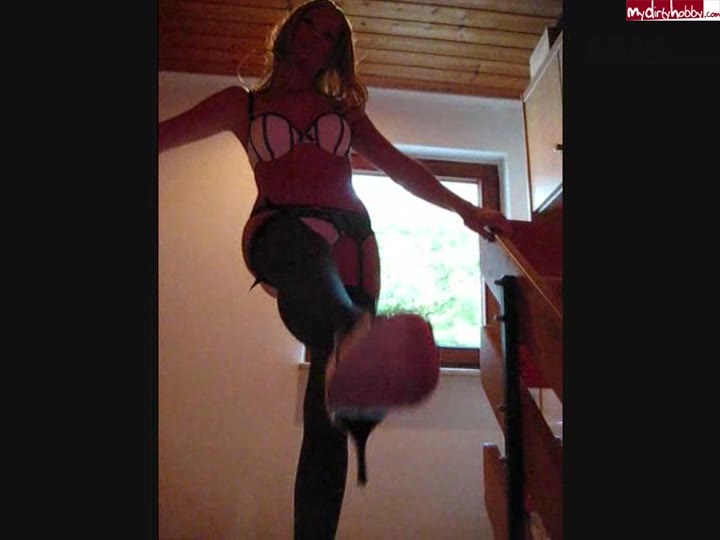 CaraCum – Nylon High-Heel und Strapsen teasing inc  Orgasmus