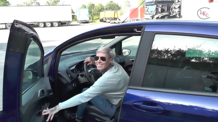 Cat-Coxx – Public gepisst an der A2