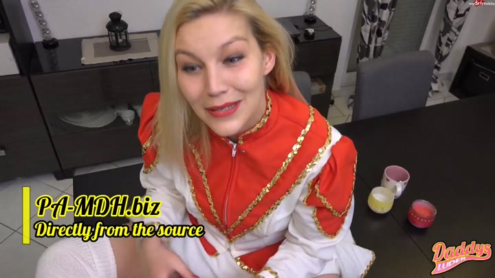 DaddysLuder – Squirtendes Funkenmariechen