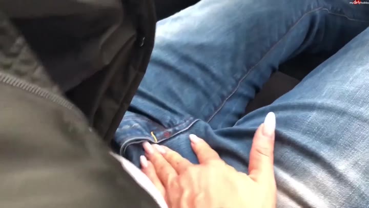 Daynia – Das perverse Strassenflittchen – Ich steig echt zu Jedem ins Auto