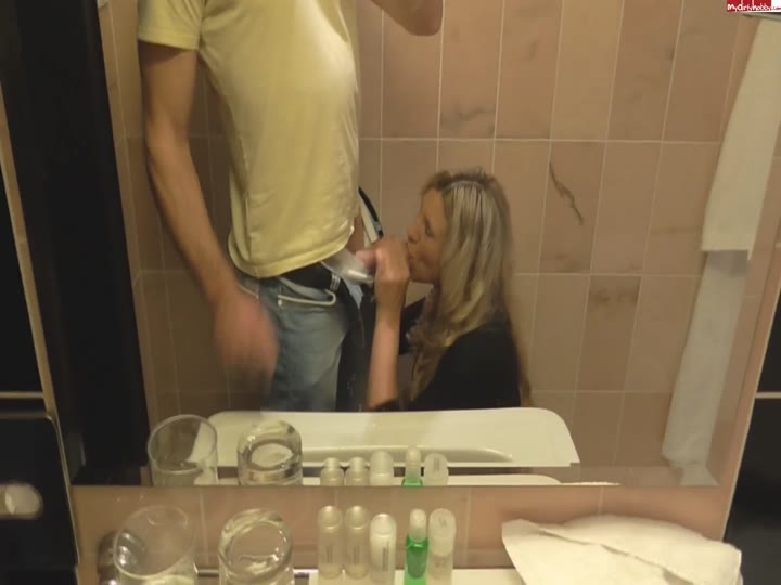 Daynia – Spermasnack vom gierigen Praktikanten