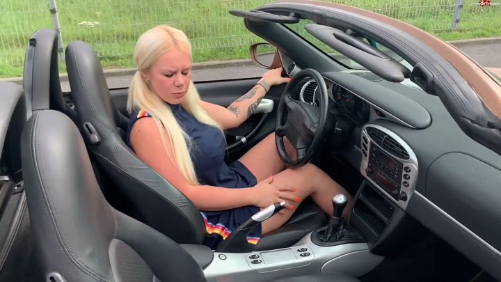 devil-sophie – Sugardaddy – Tiefe nasse Blowjob Eskalation bei der Proberfahrt – da kann keiner nein sagen