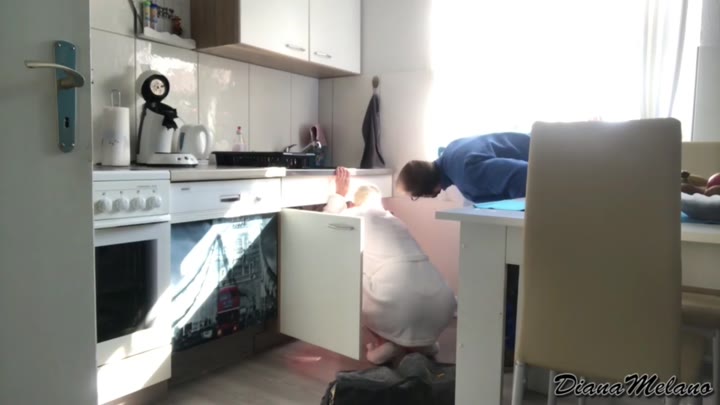 DianaMelano – 22 jaehrigen Klempner abgeblasen Sperma-Maulfotze-Face voll gesaut, Zzzzz