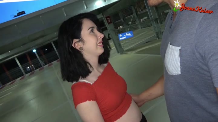 JoanaKaiser – OMG – Mein erstes mal Public und Krass gleich erwischt