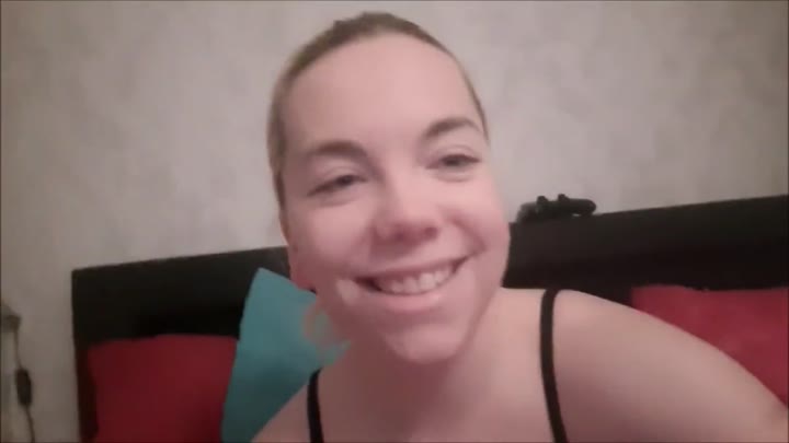 JuleStern – Befriedigung für meine junge Muschi