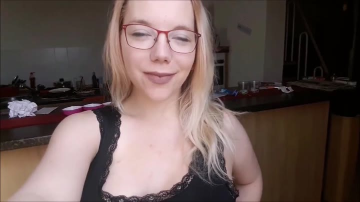 JuleStern – Gerade als Schwangere brauch ich es hart und oft