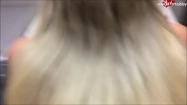 Lana-Lanz – Mein erstes Sexvideo – Nach der Weihnachtsfeier vom Chef begrapscht!