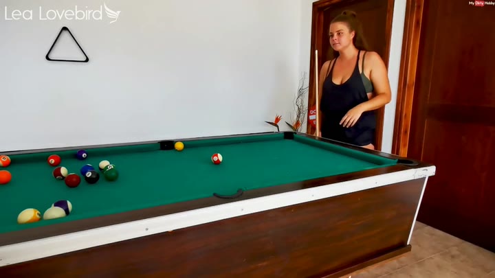 Lea-Lovebird – Die Mega-Wette – Zwei Schwaenze wichsen mich voll