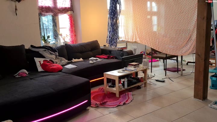 LinaWinter – Du wirst mir doch nicht heimlich zusehen