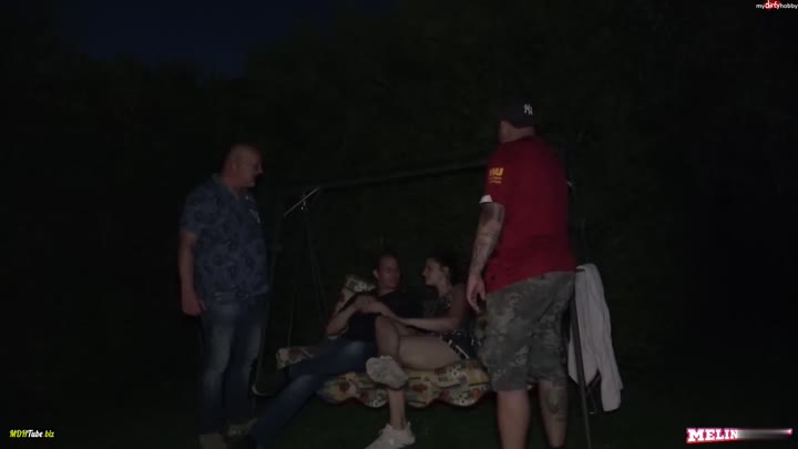 Melina-May – Mein Freund bestellt mir zwei Assis zum ficken