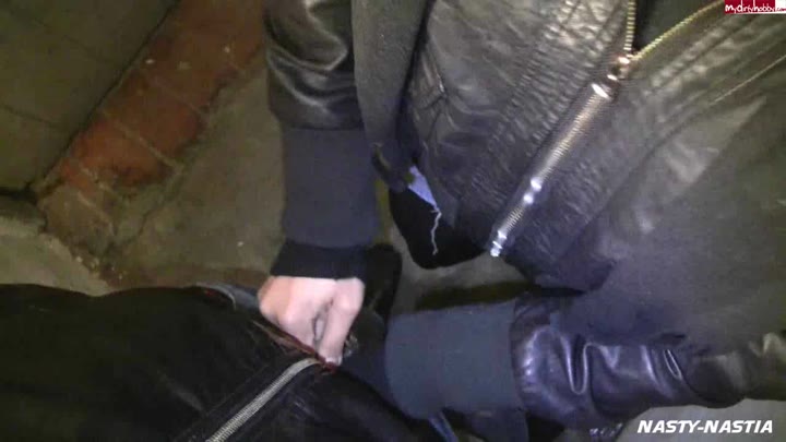 NASTY-NASTIA – Fremd abgeblasen – In Strassengasse