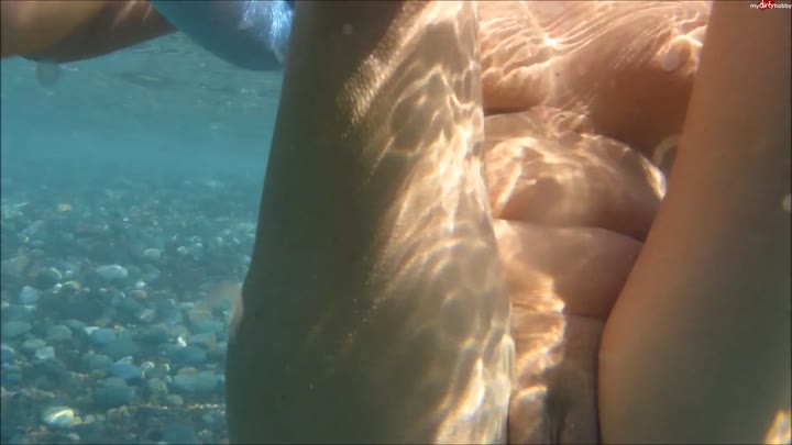 PiaPoppPaar – Geile Unterwasser-Aufnahmen im seichten Wasser