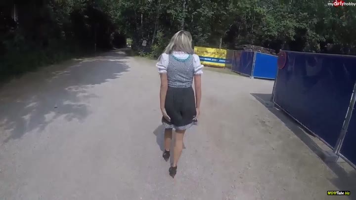 Vika Viktoria – Die Dorfschlampe am Volksfest verfuehrt