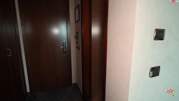 Jenny Stella – Einladung ins Hotel – Damit hat User Kevin nicht gerechnet