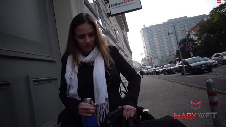 MaryWet – User fickt mich ohne Vorwarnung in der Arsch