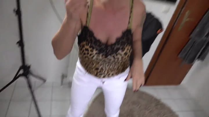 sweetpinkpussy – Perfektes Timing – Fremdfick mit Nachbar