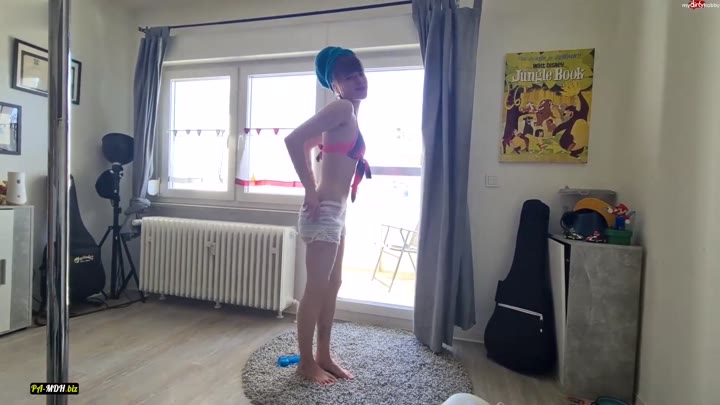 Anne-Eden – Riskanter Quicky auf dem Balkon