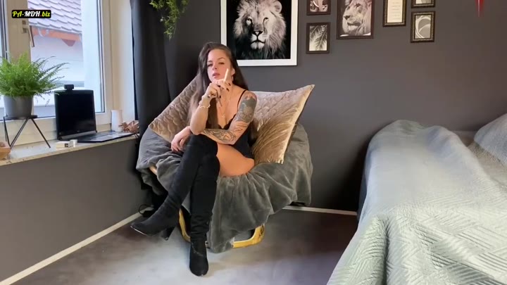 Arya LaRoca – Ich rauche du wixxt und CE