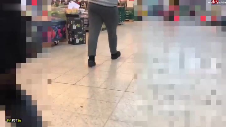devil-sophie – 10 Minuten Userwette erfuellt – Der Reiterstiefel Strapsen Walk im Einkaufszentrum