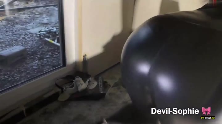 devil-sophie – Fick die haarige Latexfotze – Unrasiert mit Pussyduft abgesquirtet