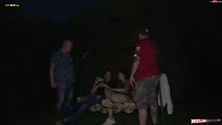 Melina-May – Mein Freund bestellt mir zwei Assis zum ficken