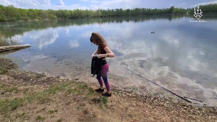 Anne-Eden – Cremiger Outdoor Schnellfick mit geiler Aussicht