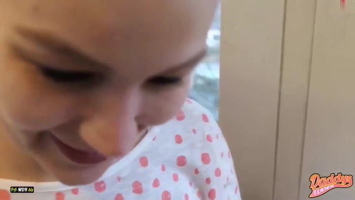 DaddysLuder – Bitte mach mir ein Baby in der Eisenbahn