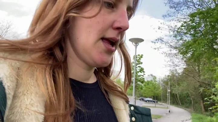 Kinky-Kate – Pipi gemacht im Industriegebiet
