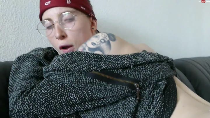 PornSexLove – Ihr Freund hat am Telefon alles mitgehoert Teil 2