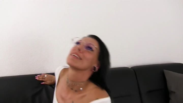 unfassbar-ich – Business-Bitch Load – AO-Fremdfick im Office