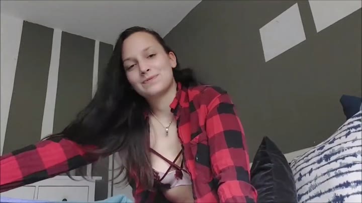 Chrissy-Cross – Teen testet Toys – Lang und dick gegen schmal und geborgen – Welcher bringt mich zum