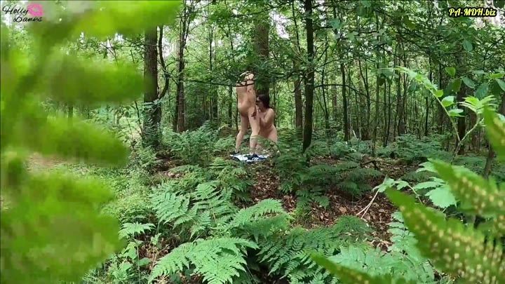 HollyBanks – Von Spanner beobachtet und gefilmt