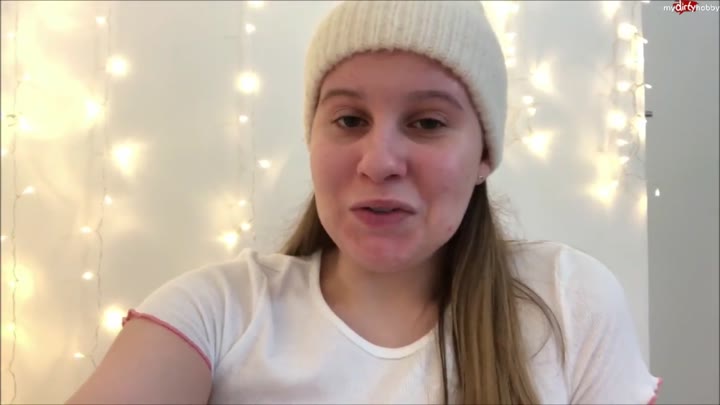 Lisa2001 – Anal – Unfassbar – Erstes mal Dildo in meinem Arsch