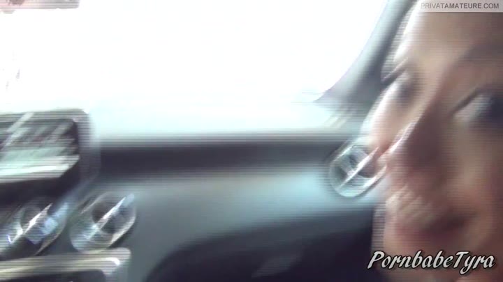 PornbabeTyra – Berlins Autowaschanlage auf Fickbarkeit getestet
