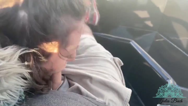 JuliaBach – Riskanter Blowjob im Riesenrad