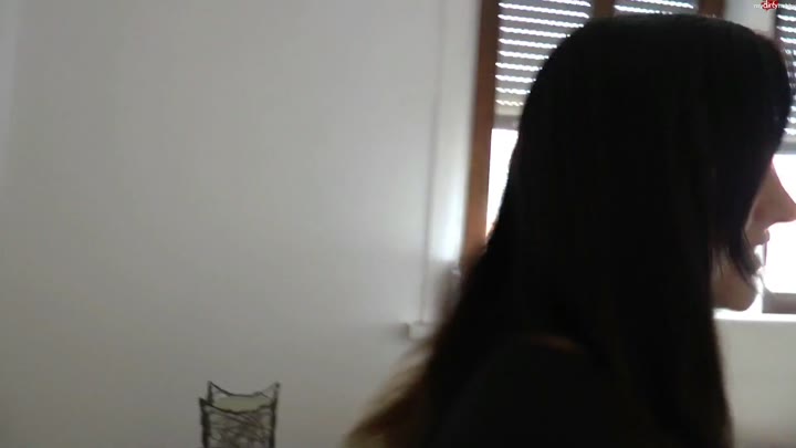 Young-Devotion – Nachbarsjunge nutzt Situation schamlos aus und besamt meine Muschi