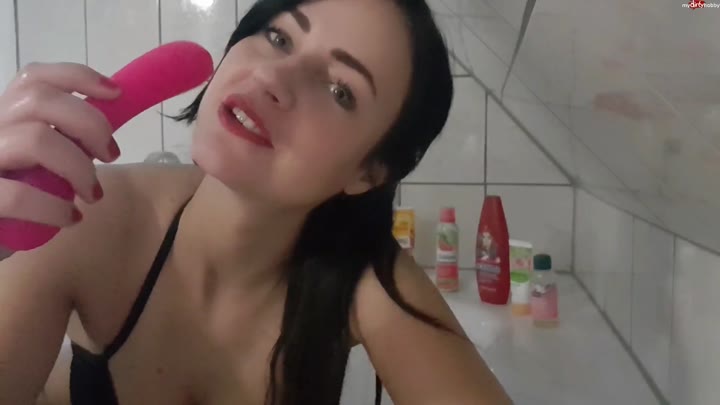 Young-Devotion – Notgeil in der Badewanne