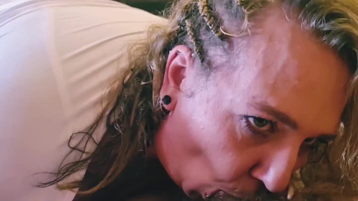 MolligeSchlampeHot – Nehme ich echt einfach jeden Fremden direkt mit zu mir