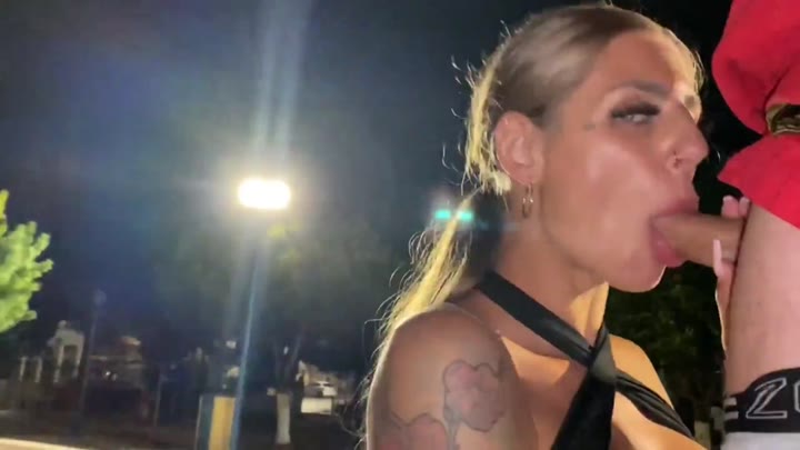 Lexi-Coco – Hobbyhure abgeschleppt- -OMG Fremder filmt uns dabei