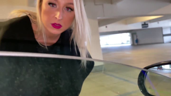 Taiga LaLoca – Rachepiss auf die Windschutzscheibe