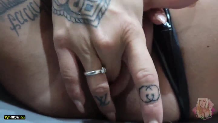 SteffiBlond – SCHAAATZ ich hab meine fette Fotze fuer dich